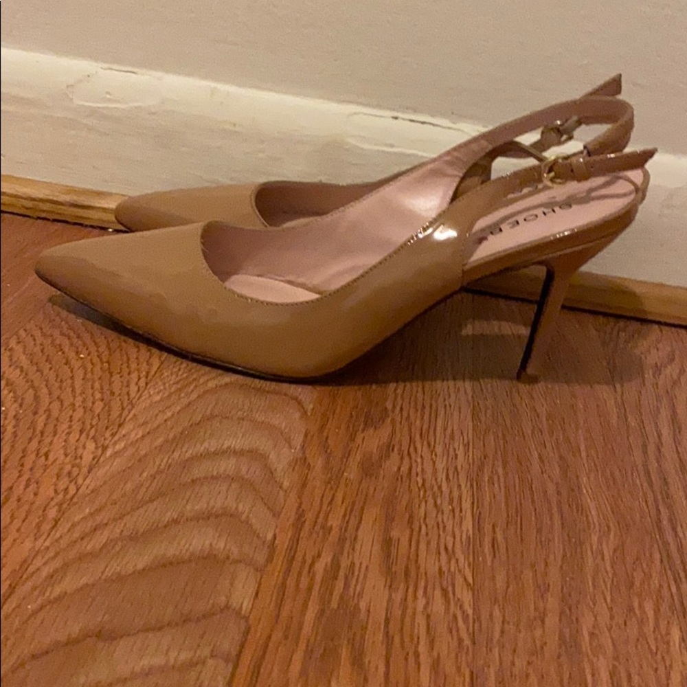 Shoes - Picture 2 of 3